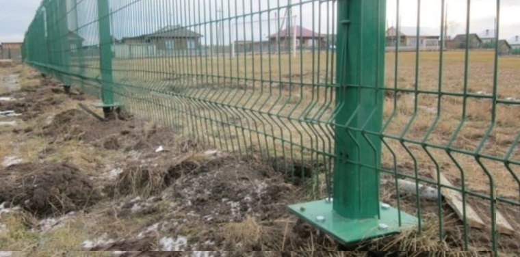 Купить сваи для ограждения от производителя в Канске от 1389 руб: низкая цена, быстрая установка
